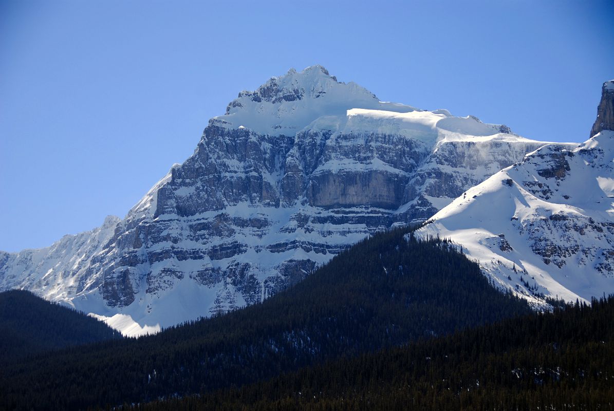 19 Epaulette Peak From Icefields Parkway